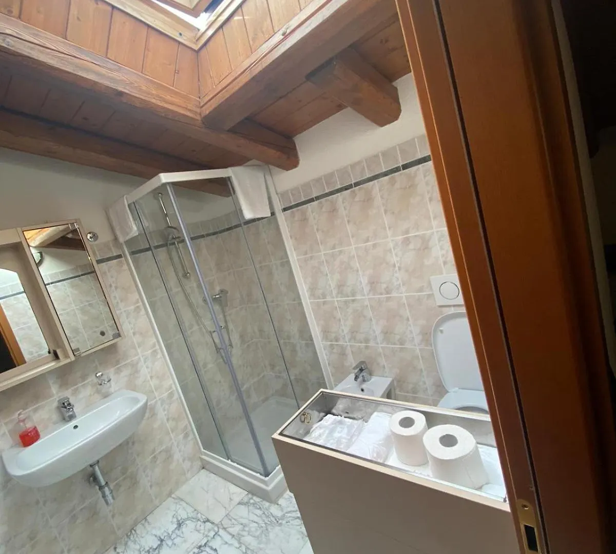 Agriturismo Il Balcone Sulla Valle Bedero Valcuvia